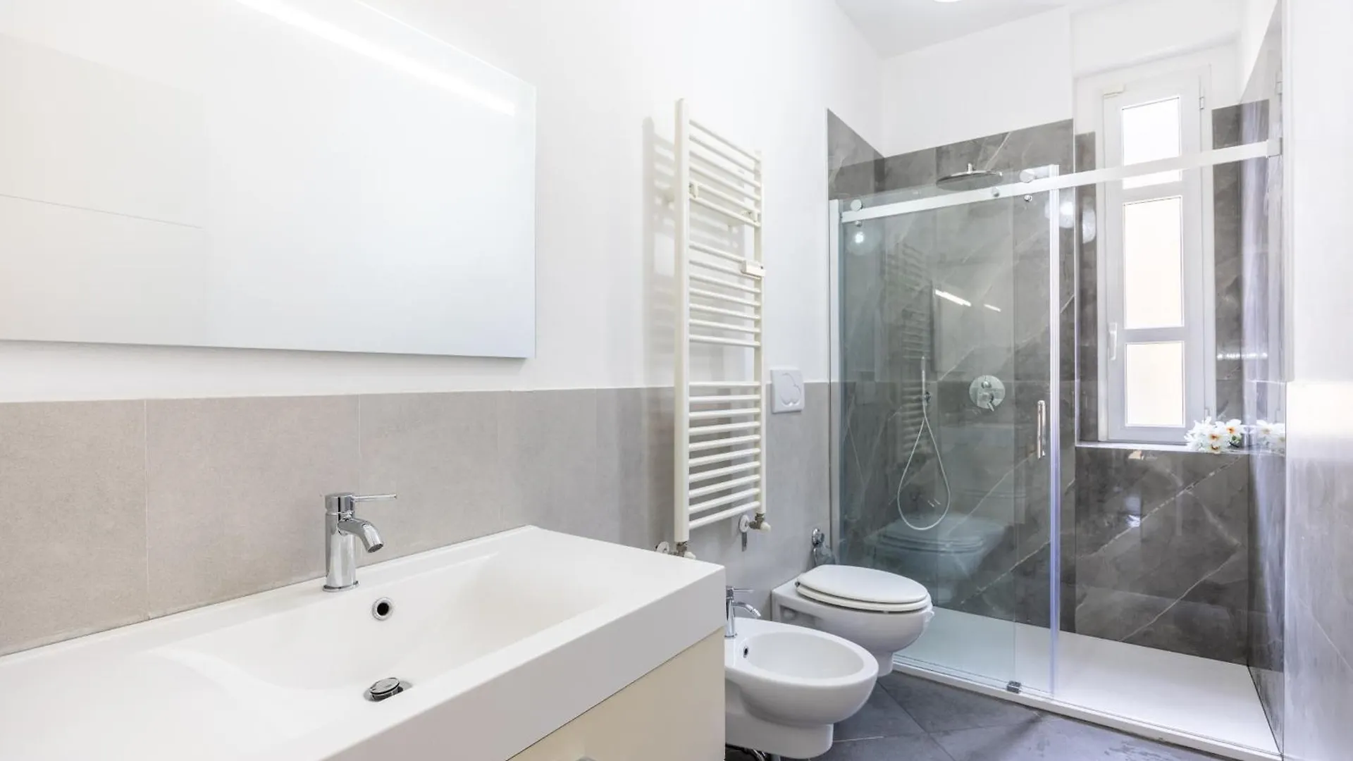 Corso Como-Garibaldi - Luxury Flat With Parking And Wifi Milan